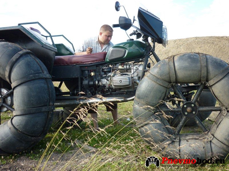 Трицикл Урал болотоход